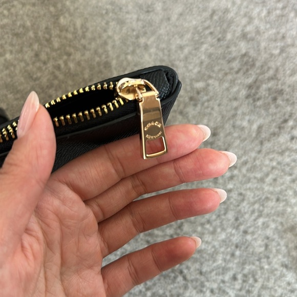 Coach leather zip tote bag - FREE SHIPPING - like new very good condition - Picture 7 of 7